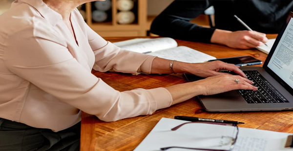 公司品牌戰(zhàn)略怎么規(guī)劃？制定考慮哪些內(nèi)容？